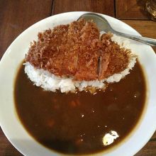 カツカレー(並)700円です
