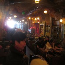 七人の小人のマイントレイン (七個小矮人鉱山車)