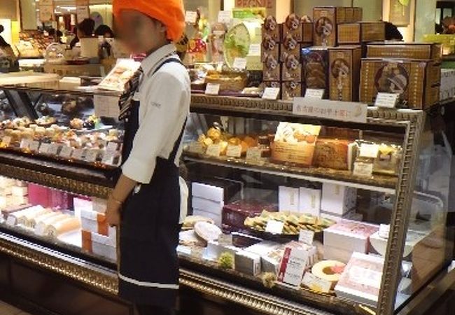 レニエ リヴゴーシュ クチコミ アクセス 営業時間 名古屋 フォートラベル