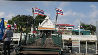 渡し船に乗れる