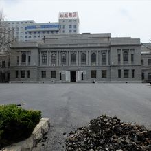 ...どちらも現代の鉄道関連オフィスになってました。