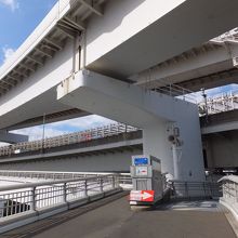 お台場側出口。振り返ったところ。