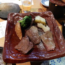 陶板で焼きます。　よい焼け具合。