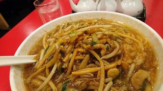 ディープな中国人街にありながら日本人利用も多い店