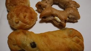 美味しそうなパンいっぱい