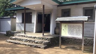 井草八幡宮境内の奥にある