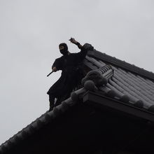 建物の至る所に仕掛けが