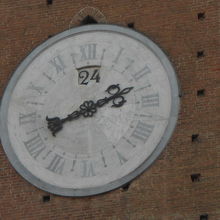 マンジャの塔の時計