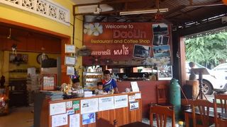 朝から夜まで営業しているので使い勝手がよいレストラン