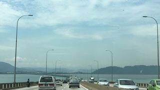 ペナン島とバタワースを結ぶ大橋