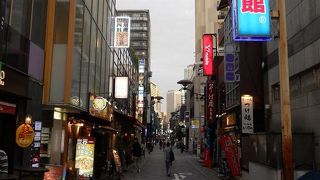 昼間と夜では雰囲気が全然違いますね