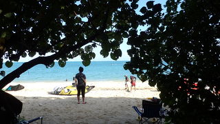 沖縄本島南部にあるビーチ