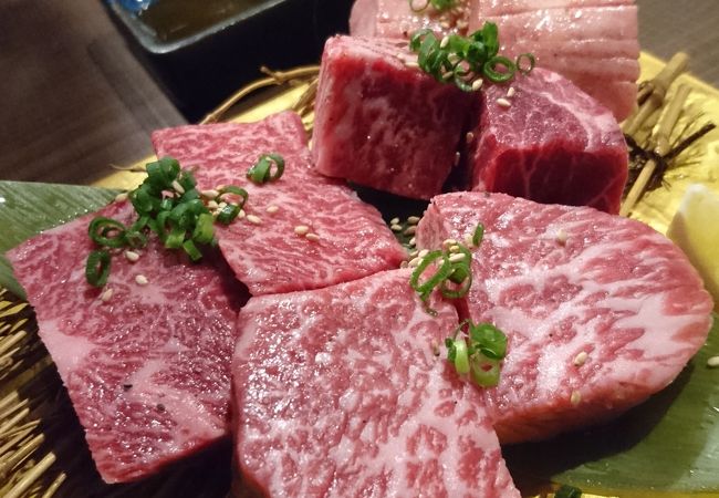 美味しい肉で幸せな一時