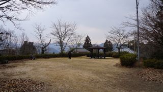 山の散策といった感じで楽しむ公園