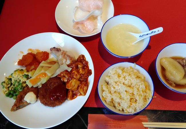 1,000円（税込）で腹一杯。