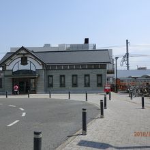 レトロ風駅舎