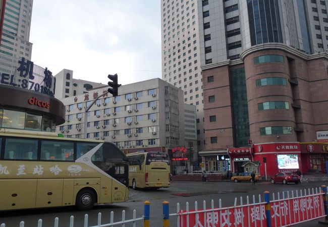 哈爾浜駅の南北移動に注意！