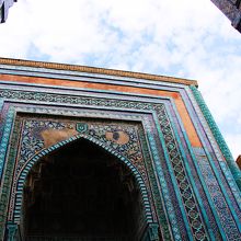 シャーディムルク・アカ廟