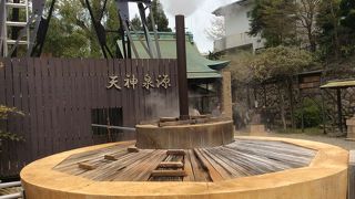 阪急バスターミナルからはすぐ。