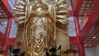 見所満載のお寺です