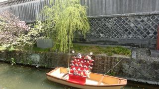 豪華な飾りがあちこちに