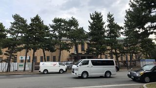 現在建て替え中