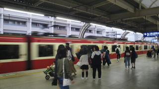 駅のアナウンス多すぎです