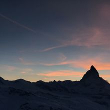 クルムホテル前から、夕焼けのマッターホルン