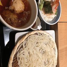 つくねうどんと贅沢めしのセット