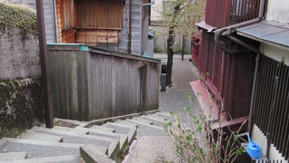 主計町茶屋街を抜けて「暗がり坂」へ