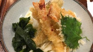 混雑時、テーブル席でも相席になります