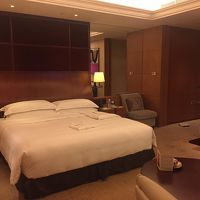 ふかふかのキングベッド