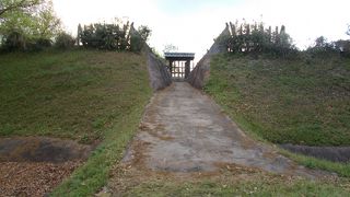 今は一部が復元されています。