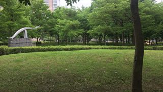 中山駅至近の大きな公園！