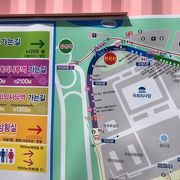 周囲の道路で花祭り