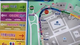 周囲の道路で花祭り