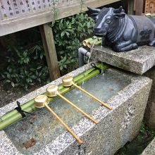 牛の手水舎