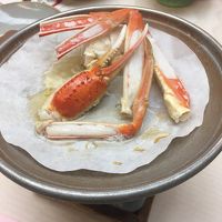 いろんな種類の蟹が食べれますが、この焼カニがぷりぷりしてて本
