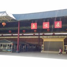 夏は広場にビアガーデン