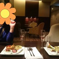 ラウンジでワインを楽しみました