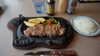 すぐに平らげてしまうステーキ店