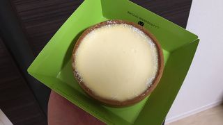 タルトフロマージュをホールで楽しんじゃいました!