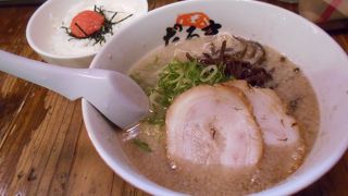 豚骨の臭いが・・・でもおいしい