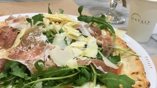 イートインで本格的なピッツァとパスタ「イータリー 日本橋三越」