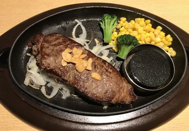 お手軽にステーキを食べられます