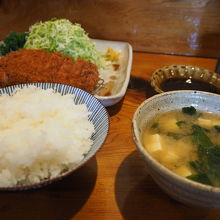 ロースカツ(上)定食