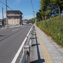 黒門から大手門を望む景観です。