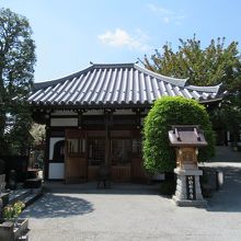 毘沙門天堂と竹駒稲荷尊