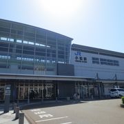 JR西日本の小松駅