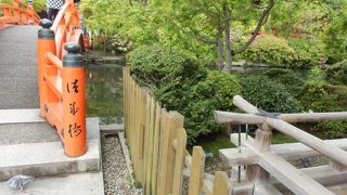 平安時代天皇が游宴された庭園、現在は東寺真言宗の寺院